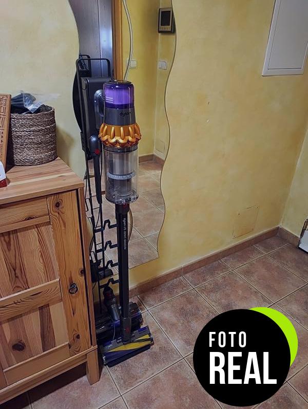 soporte-aspirador-dyson-metalico-blanco-foto-1